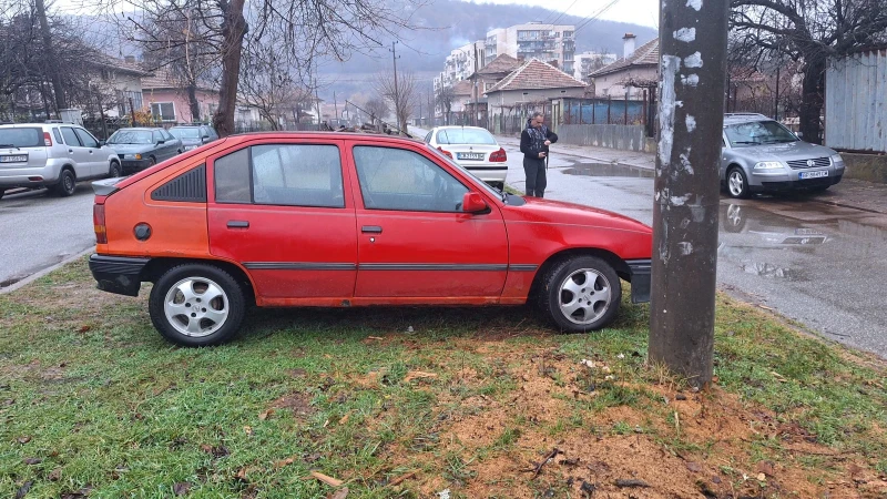 Opel Kadett 1.6, снимка 2 - Автомобили и джипове - 48204697