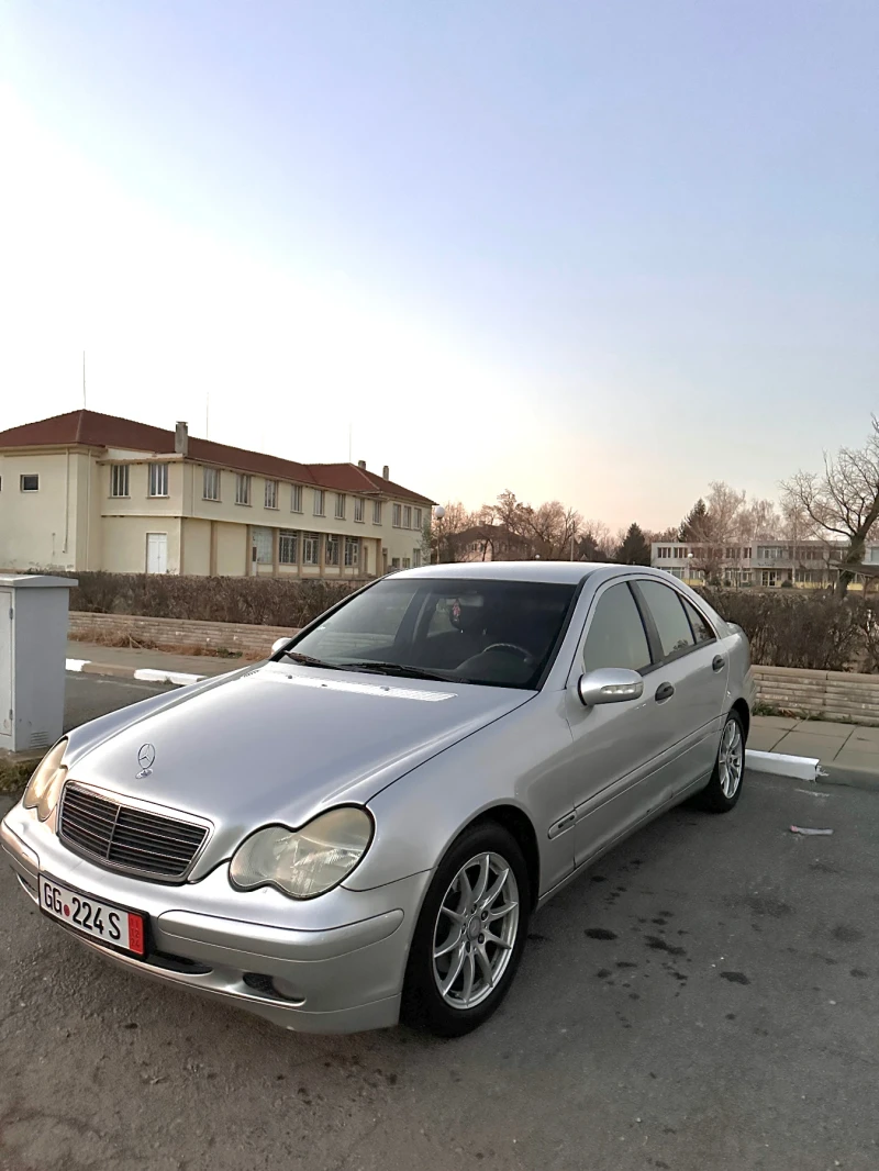 Mercedes-Benz C 180 kompressor, снимка 6 - Автомобили и джипове - 48332994