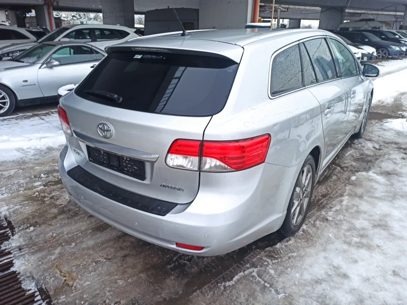 Toyota Avensis Alkantara, FACELIFT, 2.0, AVTOMATIC, XENON, снимка 7 - Автомобили и джипове - 49179455