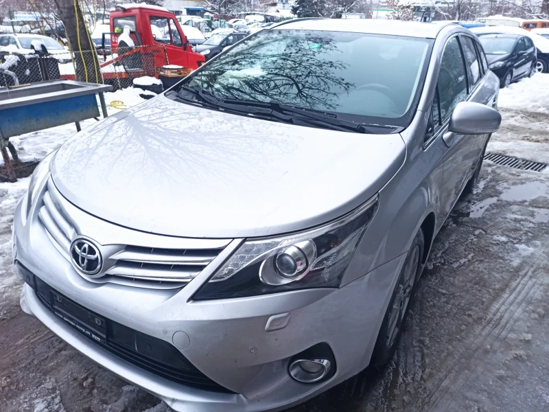 Toyota Avensis Alkantara, FACELIFT, 2.0, AVTOMATIC, XENON, снимка 2 - Автомобили и джипове - 49179455