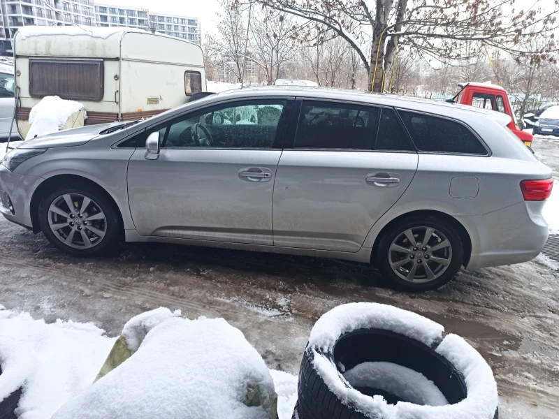 Toyota Avensis Alkantara, FACELIFT, 2.0, AVTOMATIC, XENON, снимка 6 - Автомобили и джипове - 49179455