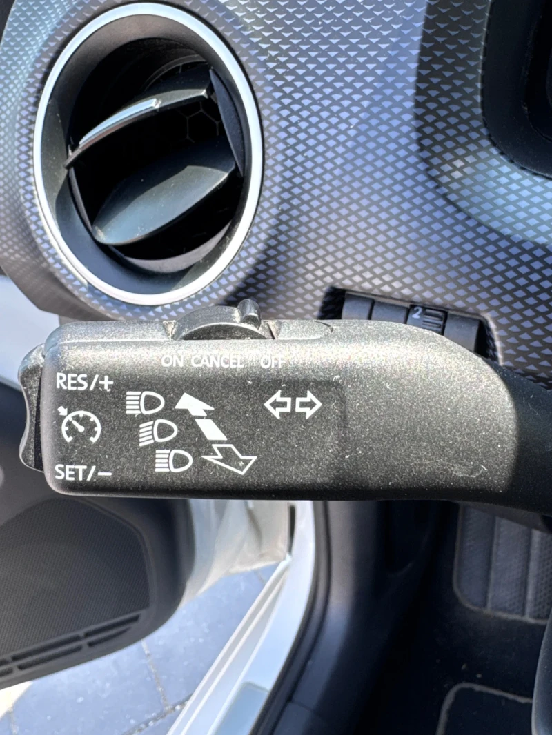 VW Up E-Up, снимка 10 - Автомобили и джипове - 52092923