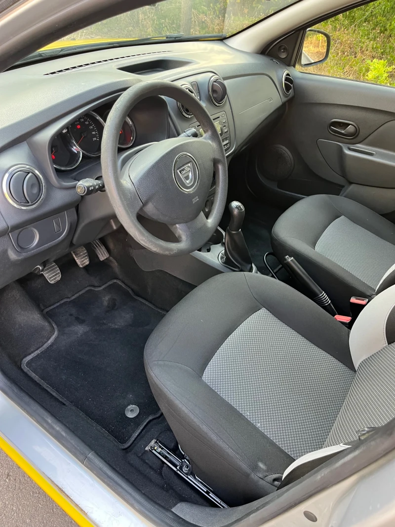 Dacia Logan 1.2 75кс, снимка 7 - Автомобили и джипове - 51171643