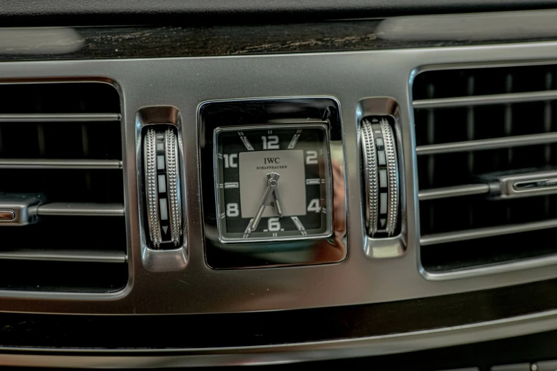 Mercedes-Benz E 63 AMG 4Matic/Dynamic/Harman Kardon/Алкантар/Обдухване, снимка 14 - Автомобили и джипове - 51357943