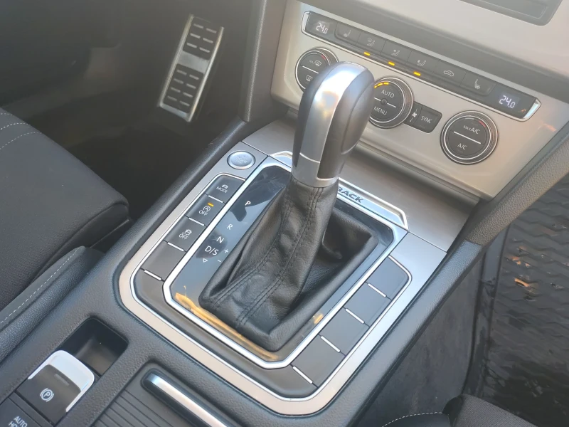 VW Passat 2.0TDI 190к.с Passat alltrack 4x4 Много добър! , снимка 16 - Автомобили и джипове - 52240637