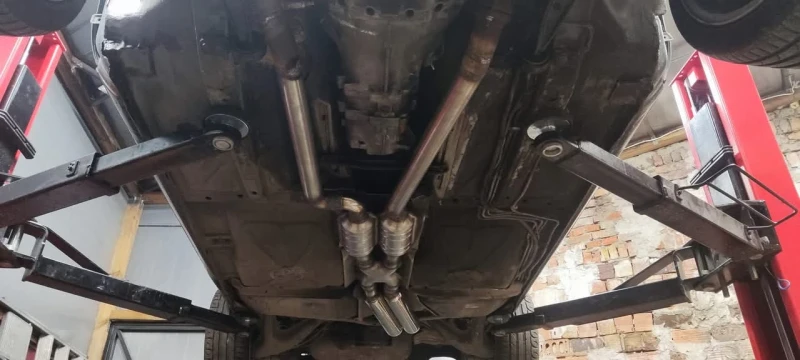 BMW 320 V8 4.4 manual, снимка 10 - Автомобили и джипове - 52472050