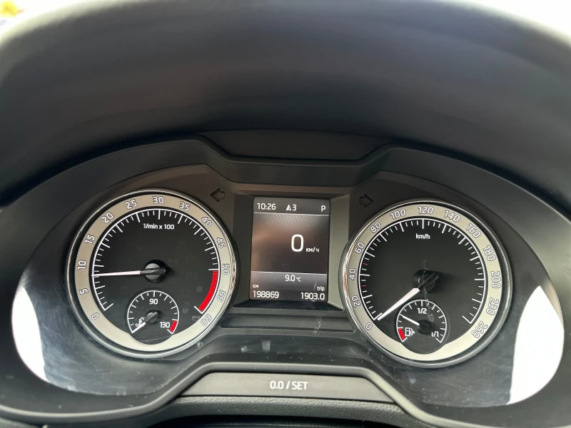 Skoda Octavia 1.6 TDI DSG, снимка 16 - Автомобили и джипове - 52820891