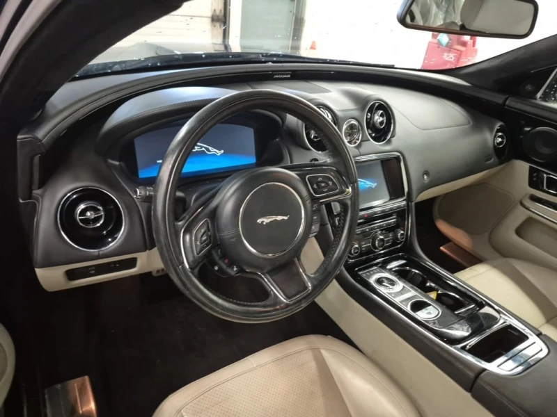 Jaguar Xj * PREMIUM LUXURY * CARFAX * ЦЕНА ДО БГ, снимка 8 - Автомобили и джипове - 53395485
