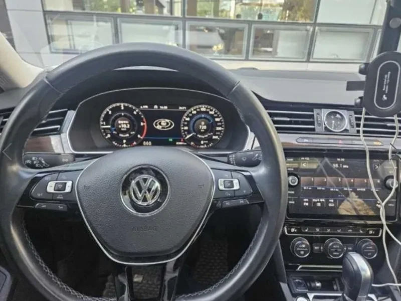 VW Passat Gt(B8) 2.0 Tdi Premium, снимка 16 - Автомобили и джипове - 56116500
