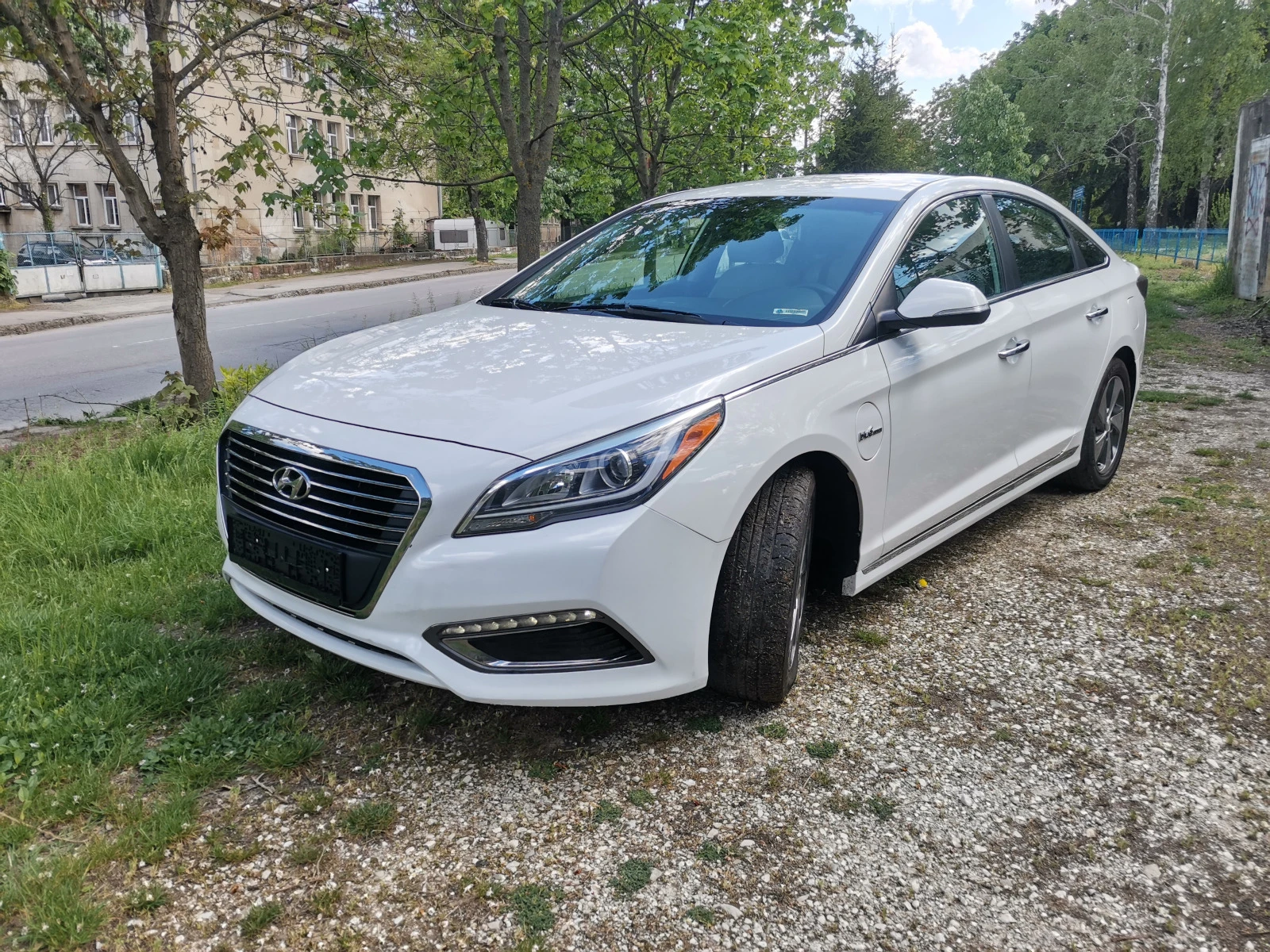 Hyundai Sonata 2.0i plugin hybrid - изображение 2