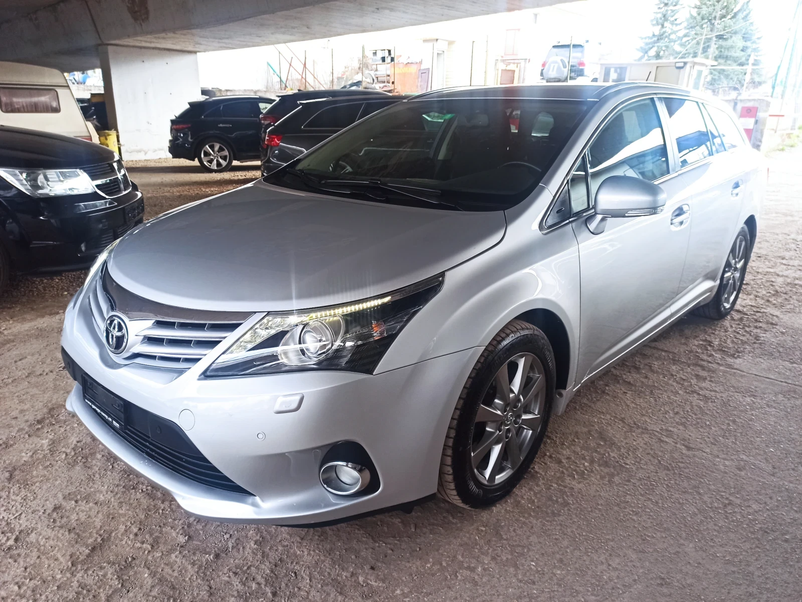 Toyota Avensis Alkantara, FACELIFT, 2.0, AVTOMATIC, XENON, NAVI  - изображение 3