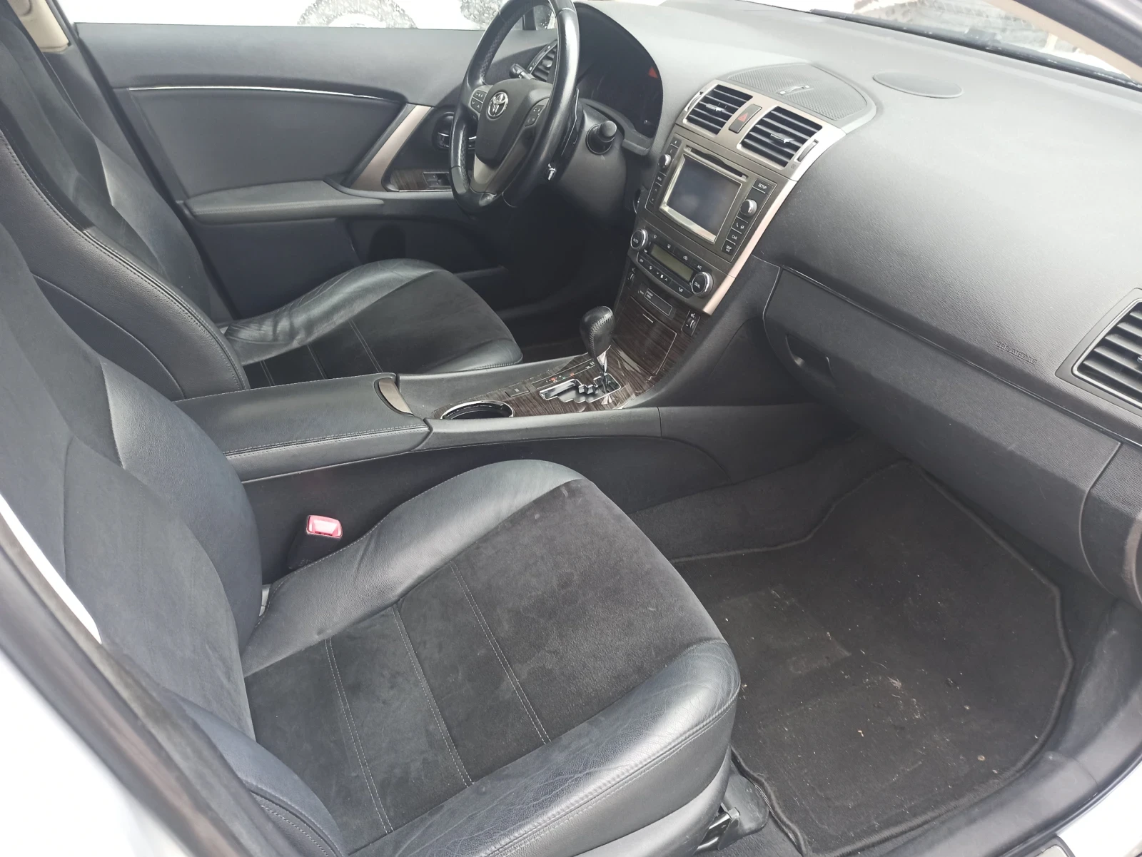 Toyota Avensis Alkantara, FACELIFT, 2.0, AVTOMATIC, XENON, NAVI  - изображение 7