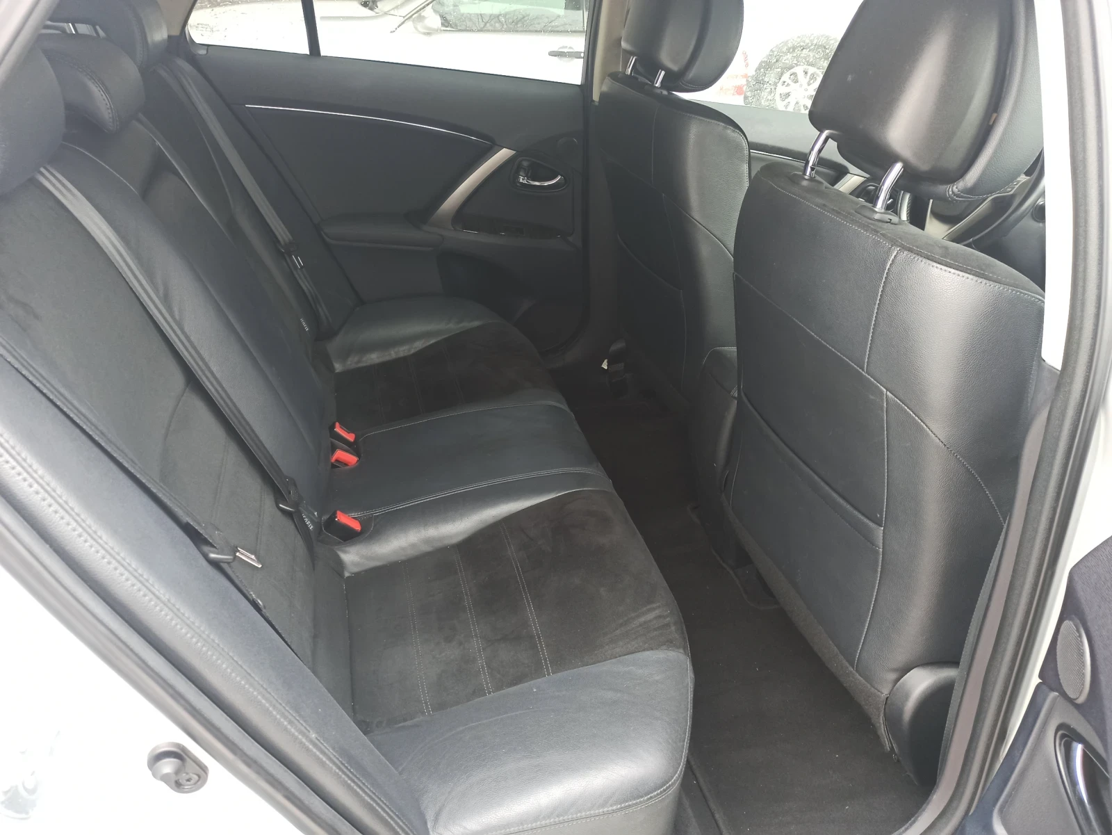 Toyota Avensis Alkantara, FACELIFT, 2.0, AVTOMATIC, XENON, NAVI  - изображение 8