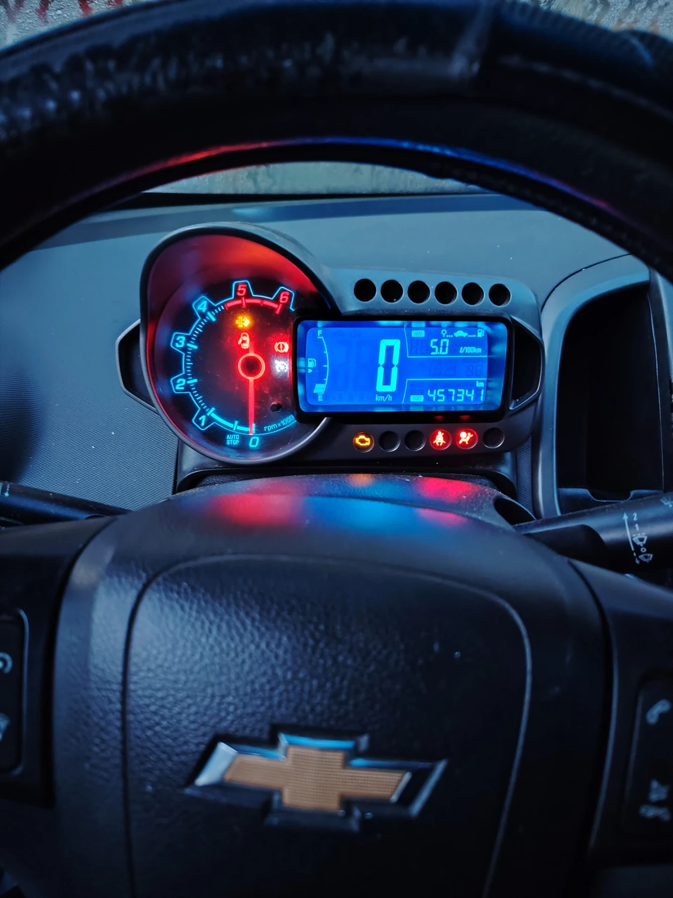 Chevrolet Aveo Седан - изображение 8