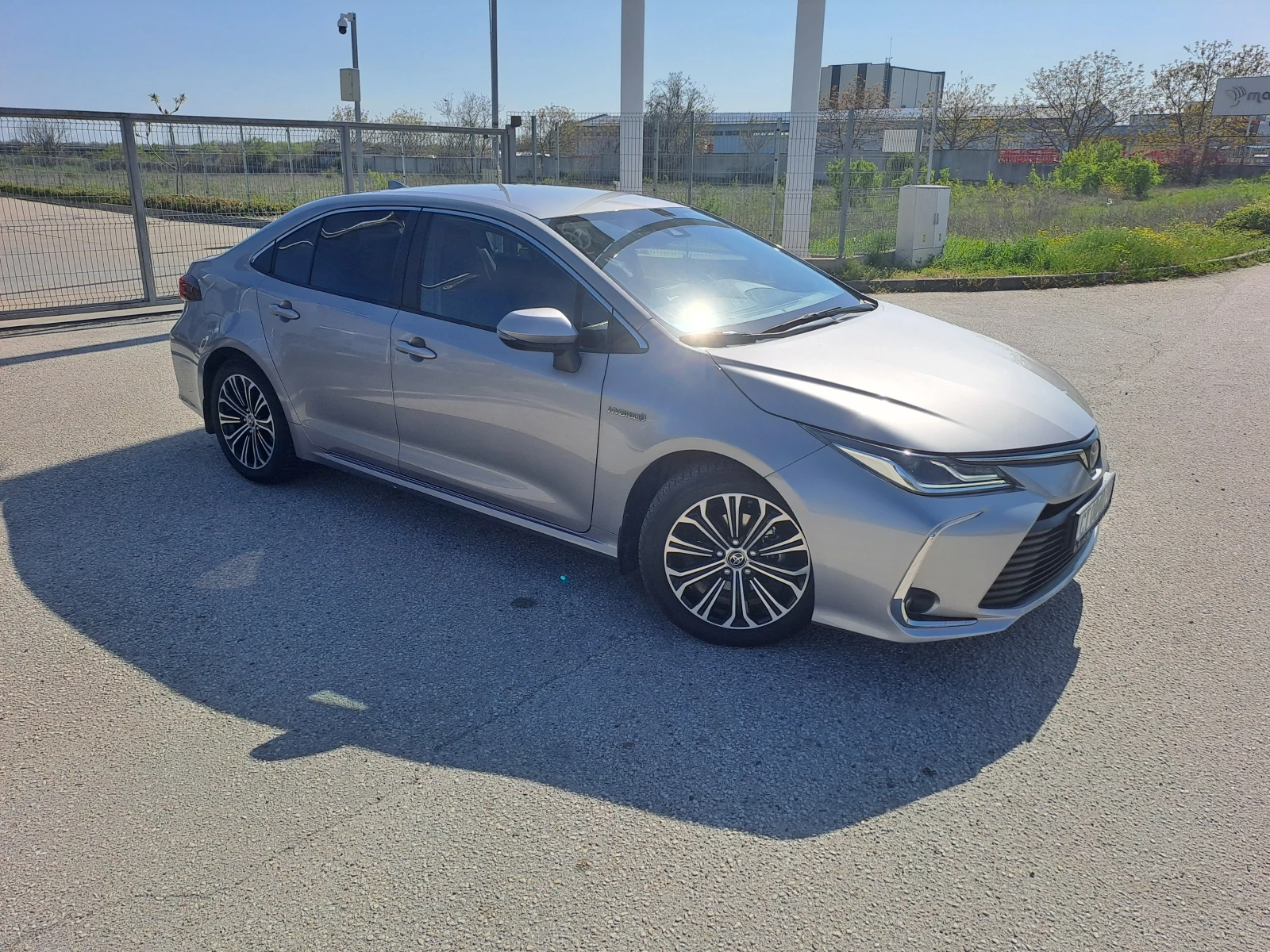 Toyota Corolla 1.8 HEV EXECUTIVE PLUS - изображение 2