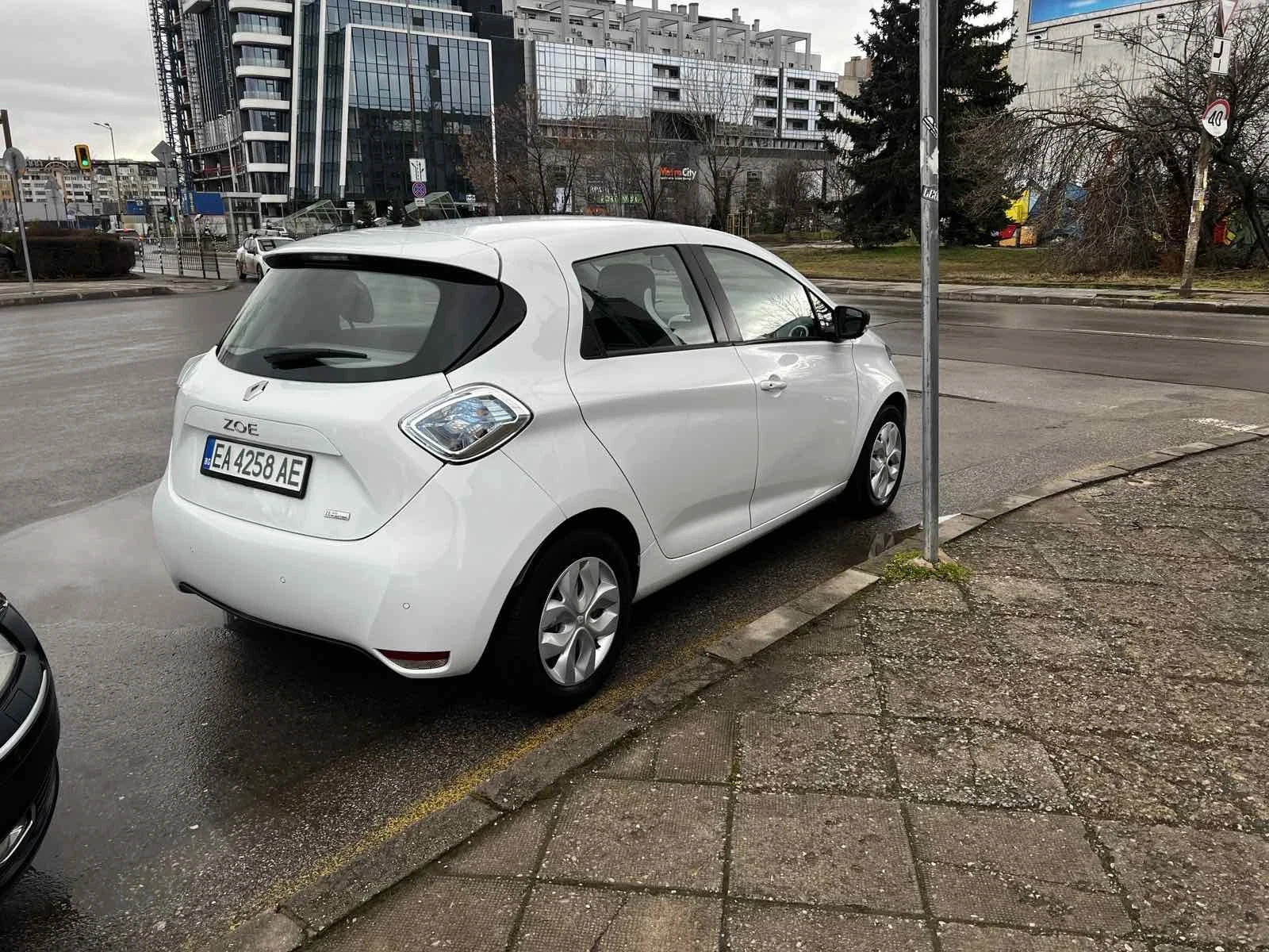 Renault Zoe 26000 kм, снимка 2 - Автомобили и джипове - 53653137