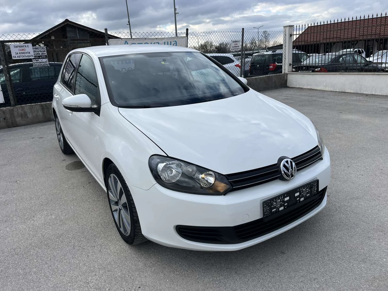 VW Golf 1.6TDI 105кс EURO 5B КЛИМАТРОНИК ВНОС ИТАЛИЯ, снимка 3 - Автомобили и джипове - 54008936