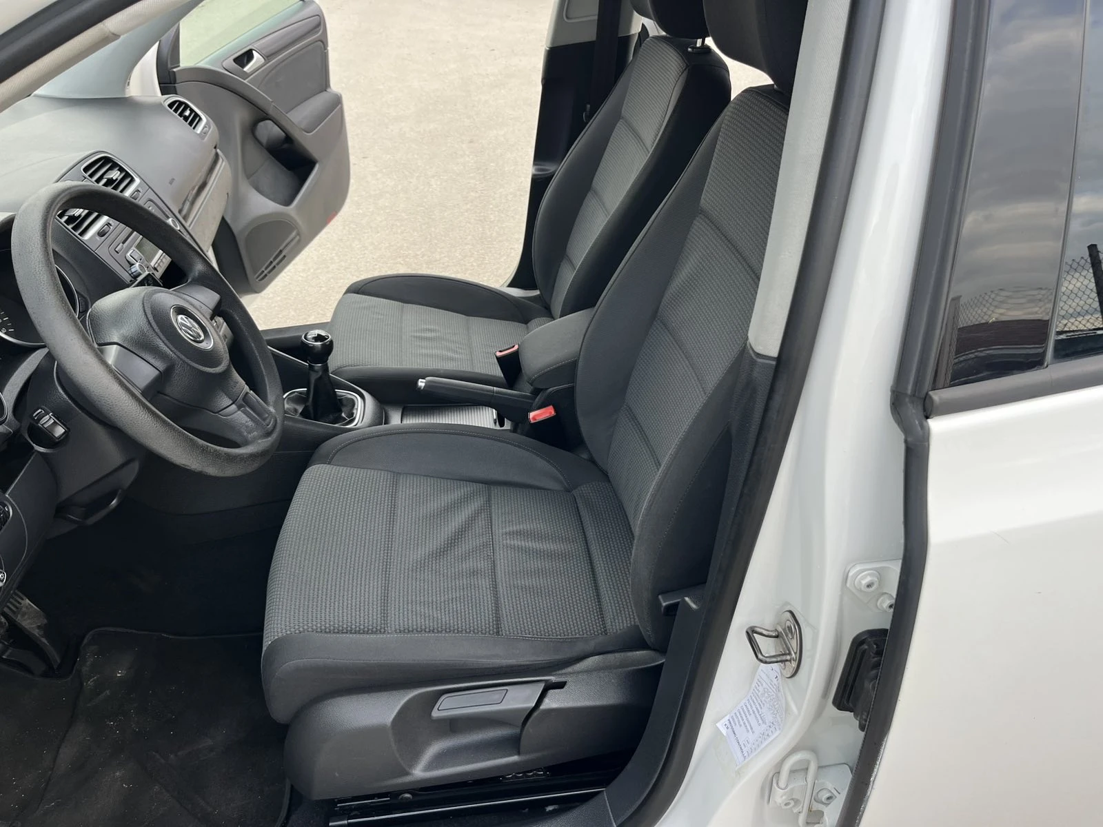 VW Golf 1.6TDI 105кс EURO 5B КЛИМАТРОНИК ВНОС ИТАЛИЯ, снимка 8 - Автомобили и джипове - 54008936