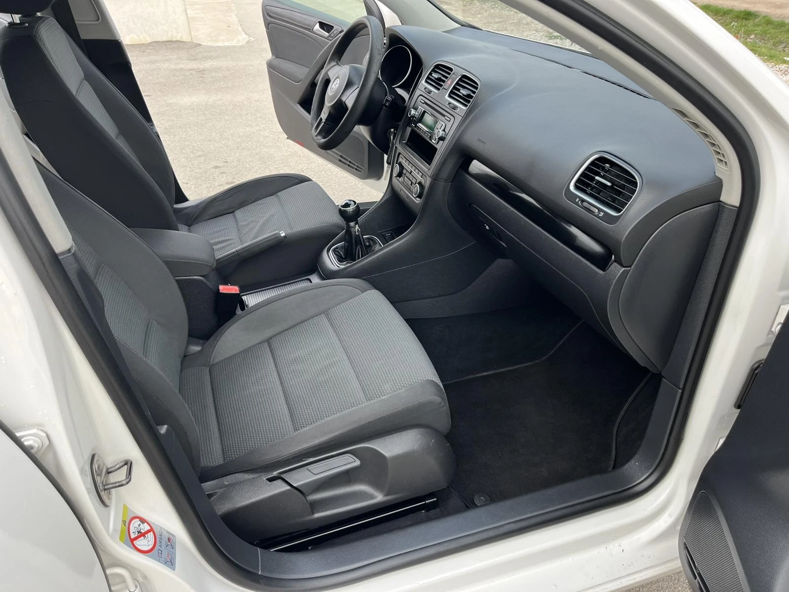 VW Golf 1.6TDI 105кс EURO 5B КЛИМАТРОНИК ВНОС ИТАЛИЯ, снимка 11 - Автомобили и джипове - 54008936