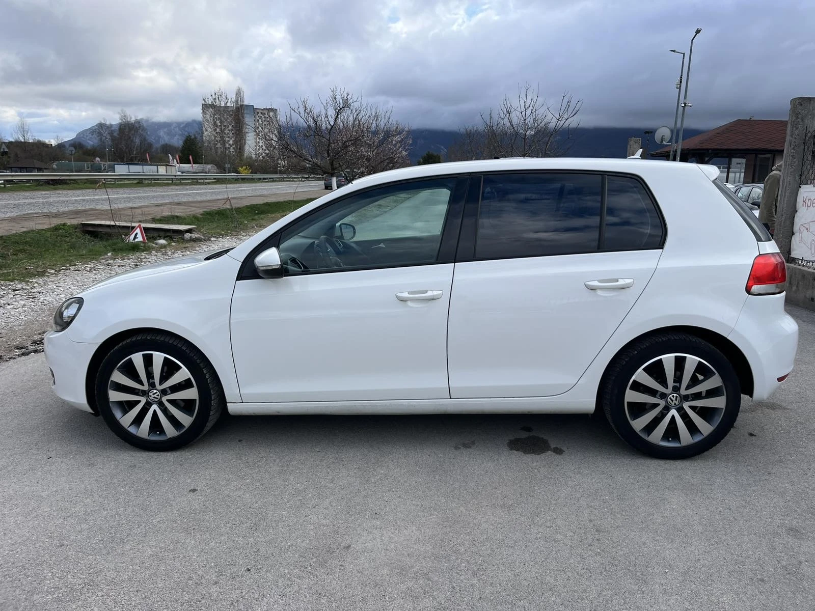 VW Golf 1.6TDI 105кс EURO 5B КЛИМАТРОНИК ВНОС ИТАЛИЯ, снимка 6 - Автомобили и джипове - 54008936