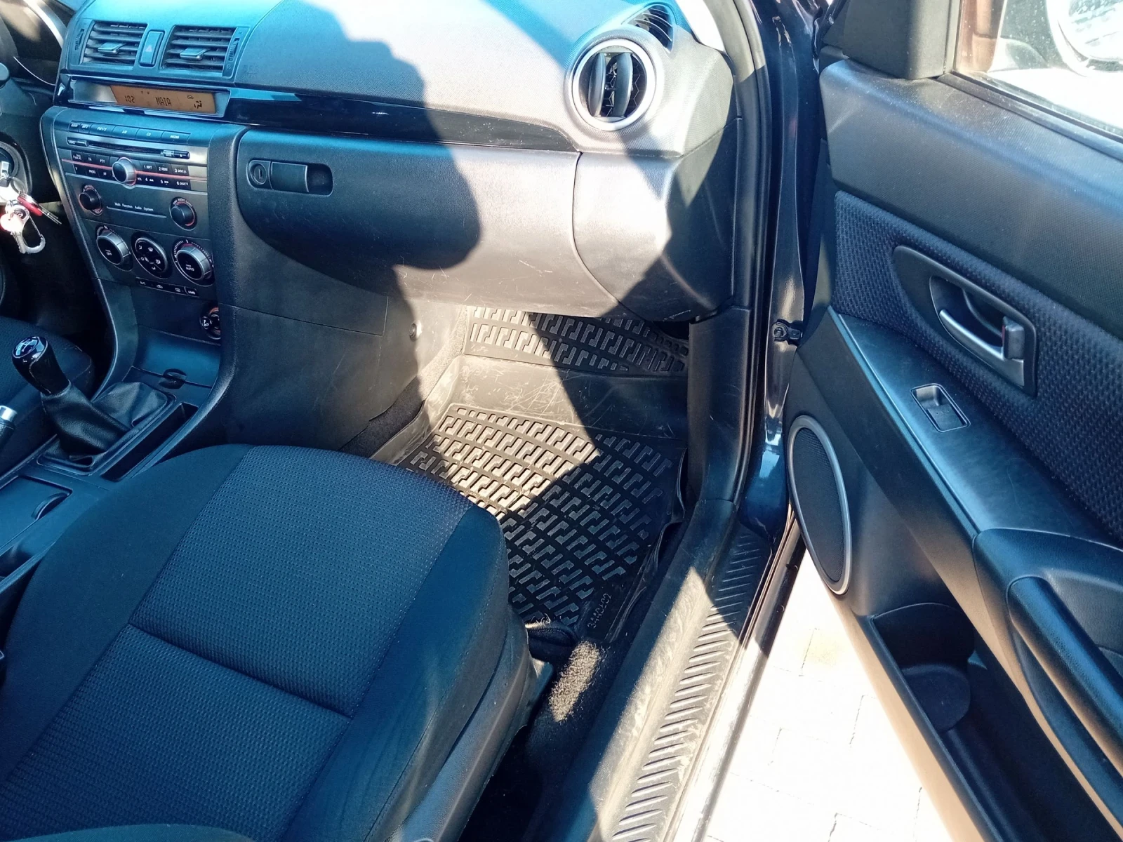 Mazda 3 1.6i Газ.Инж , снимка 16 - Автомобили и джипове - 54009456