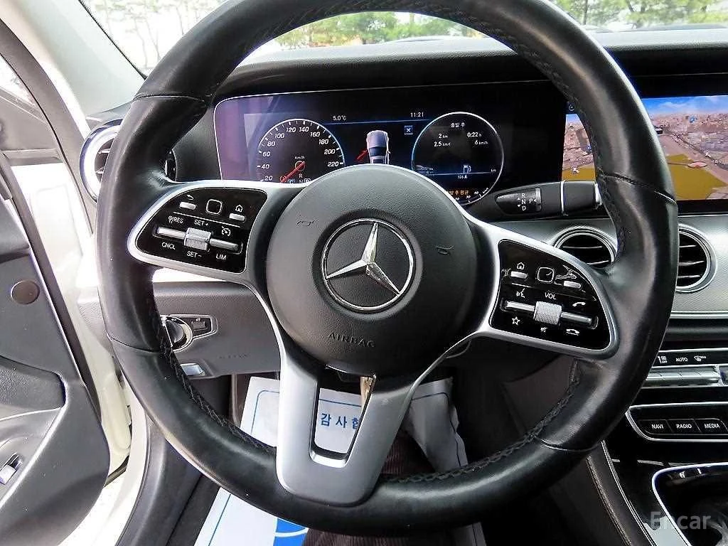 Mercedes-Benz E 300 AMG PACK* BURMESTER* 360 CAM* HEAD-UP* ОБДУХВАНЕ* , снимка 11 - Автомобили и джипове - 54446244