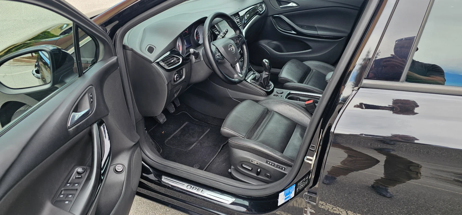 Opel Astra Ultimate, Keyless, Обдухване, снимка 10 - Автомобили и джипове - 55327183