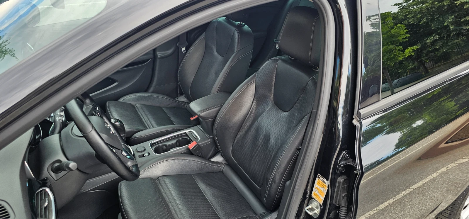 Opel Astra Ultimate, Keyless, Обдухване, снимка 11 - Автомобили и джипове - 55327183