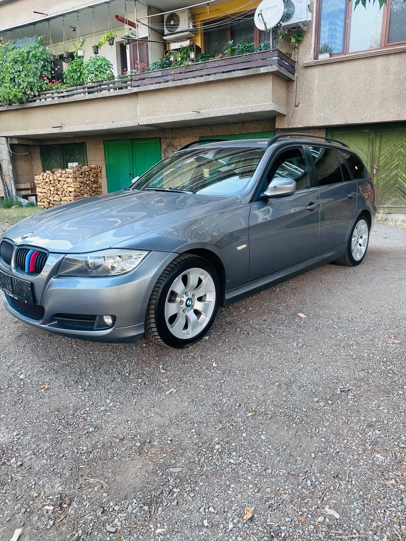 BMW 318 2.0 Facelift 318d, снимка 3 - Автомобили и джипове - 55327170