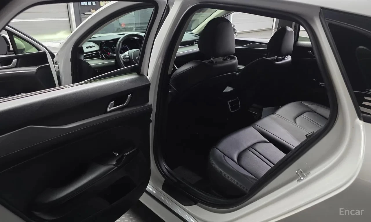 Kia K5 * Trendy * ЦЕНА ДО БГ, снимка 11 - Автомобили и джипове - 56132548
