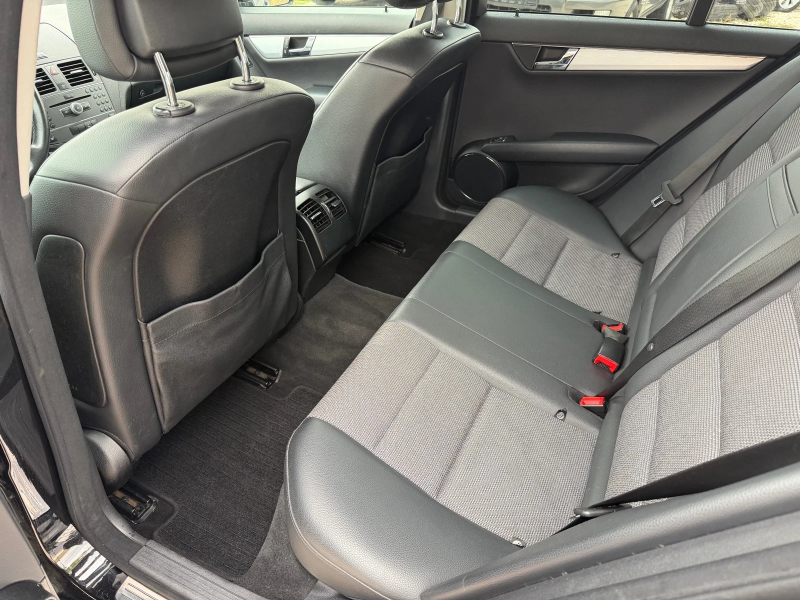 Mercedes-Benz C 180 180 Kompressor. Автоматик!! , снимка 12 - Автомобили и джипове - 56683739