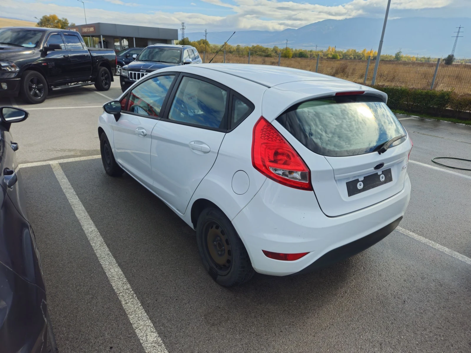 Ford Fiesta 1.2i, снимка 5 - Автомобили и джипове - 56720706