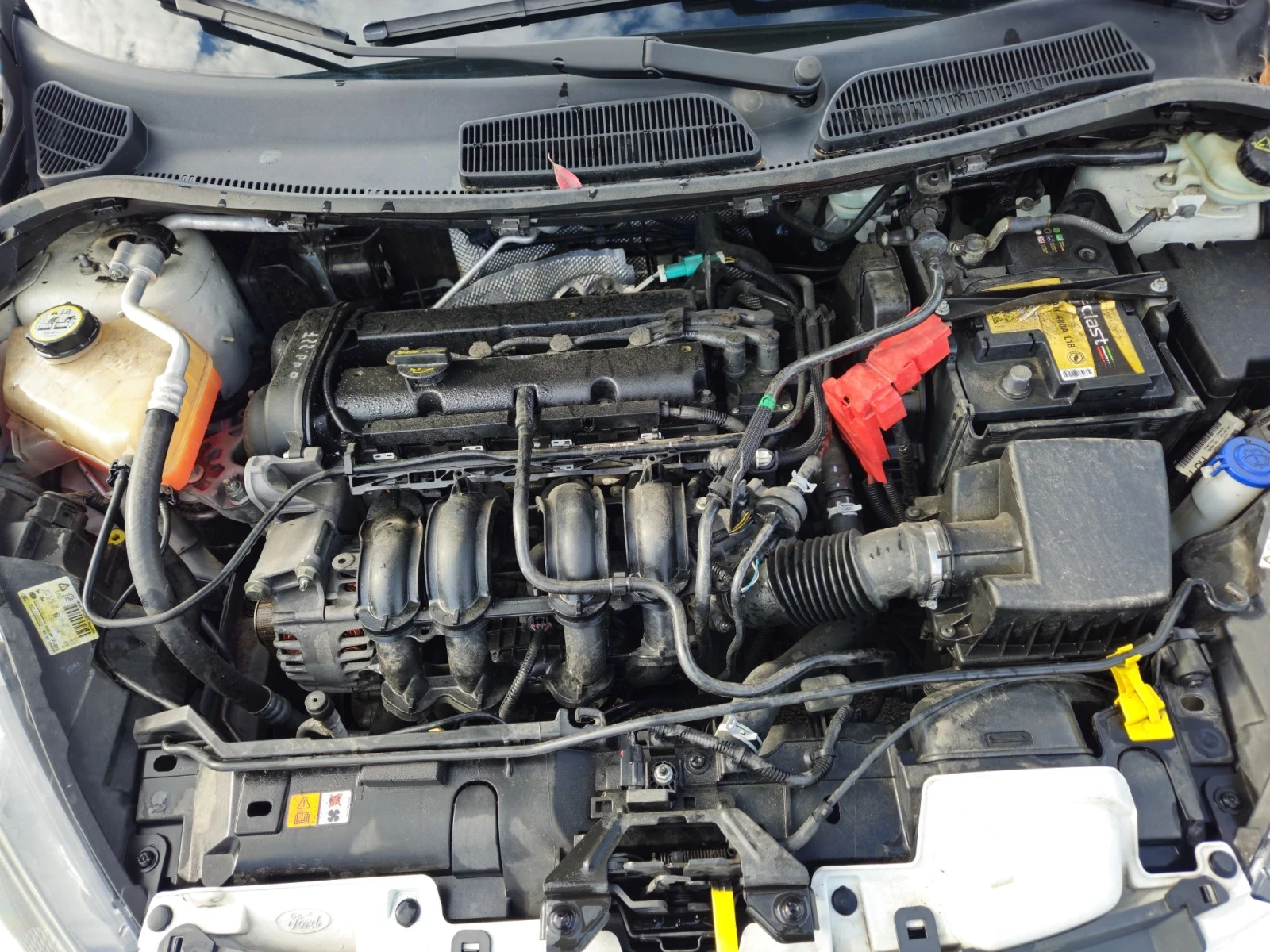 Ford Fiesta 1.2i, снимка 11 - Автомобили и джипове - 56720706