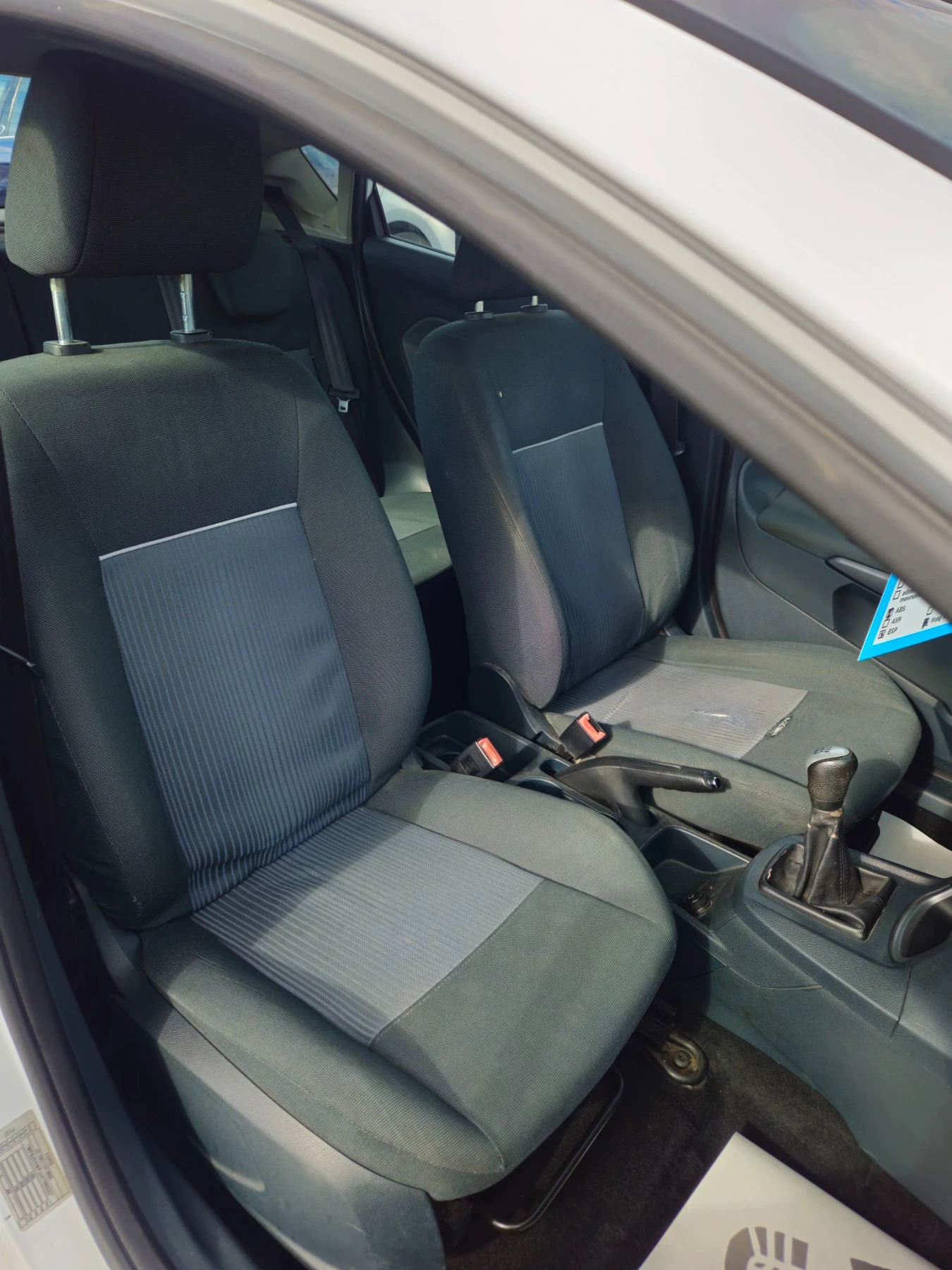 Ford Fiesta 1.2i, снимка 8 - Автомобили и джипове - 56720706