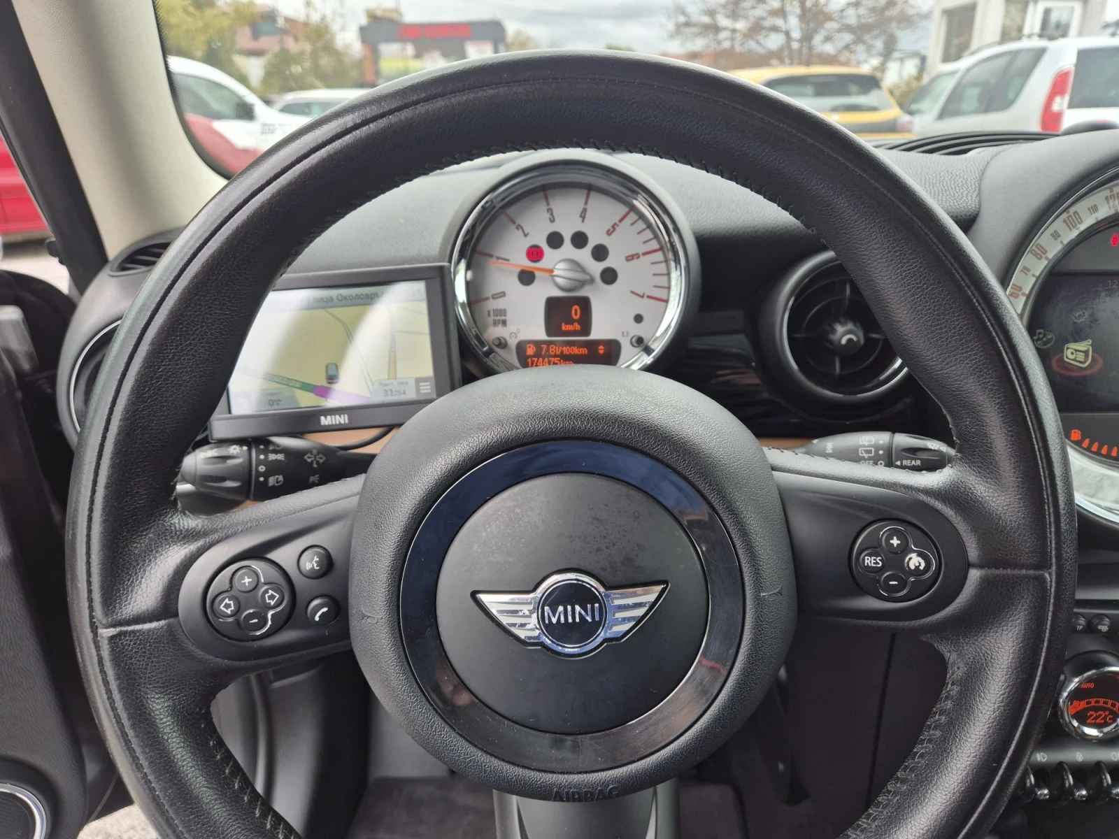 Mini Clubman D, снимка 14 - Автомобили и джипове - 56735565