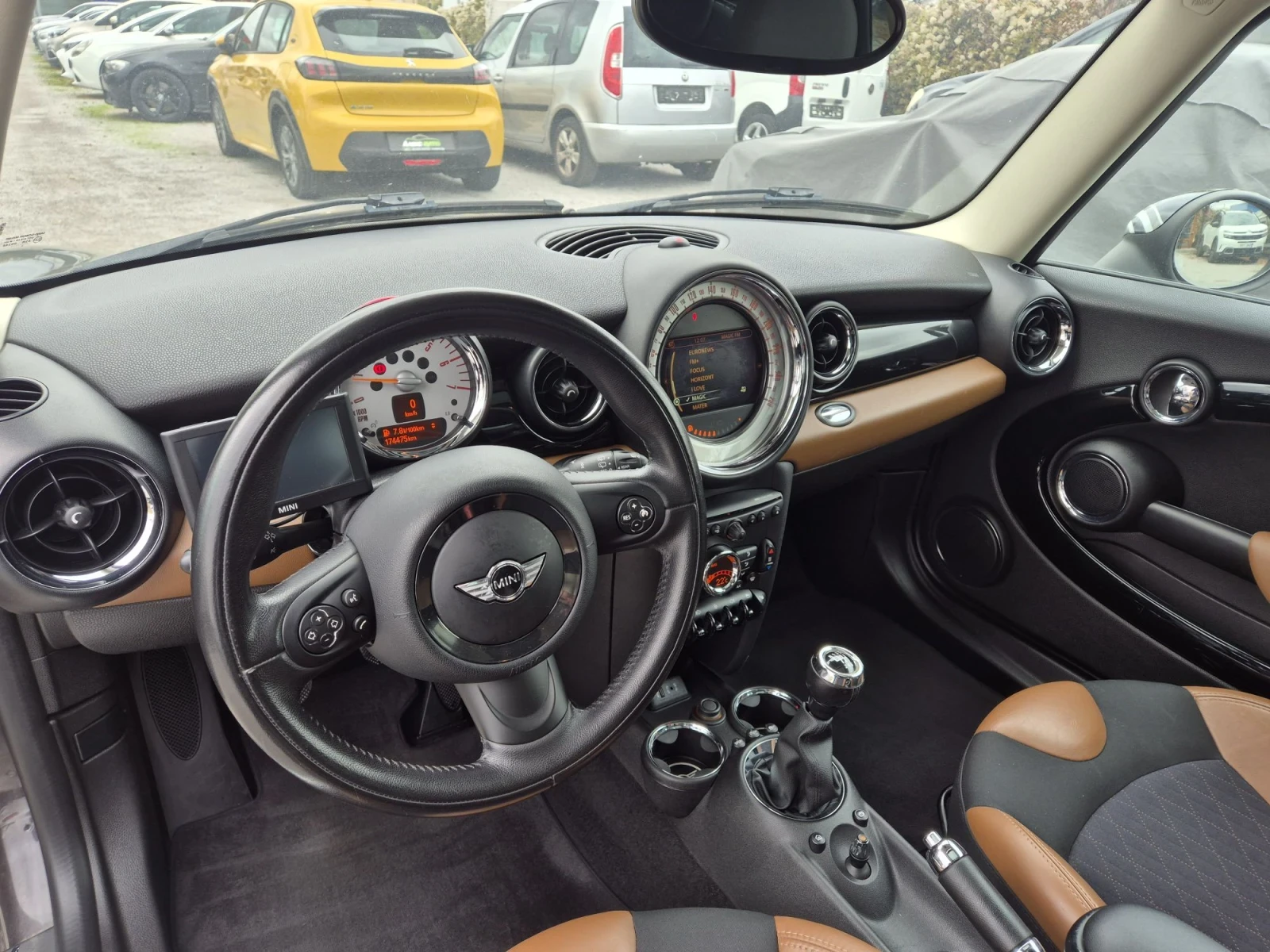 Mini Clubman D, снимка 7 - Автомобили и джипове - 56735565