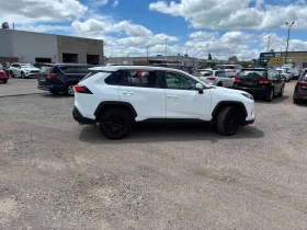 Toyota Rav4 | LE | ПОДГРЕВ | CARFAX | , снимка 3