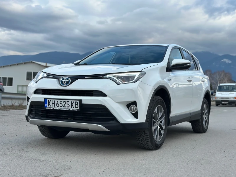 Toyota Rav4 2.5i-HYBRID-KAMERA-LED-NEW-OBSLUJEN-TOP, снимка 3 - Автомобили и джипове - 49316201