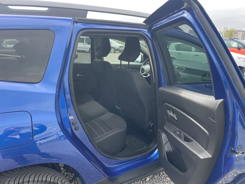 Dacia Duster 1.5 DCI 4x4 PESTIGE, снимка 11 - Автомобили и джипове - 52116367