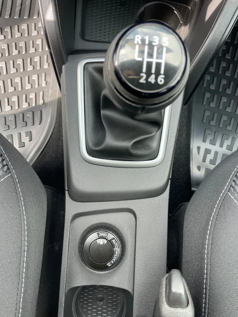 Dacia Duster 1.5 DCI 4x4 PESTIGE, снимка 16 - Автомобили и джипове - 52116367