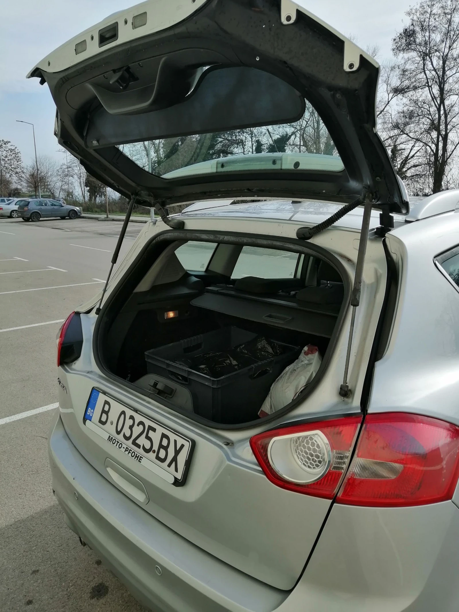 Ford Kuga, снимка 9 - Автомобили и джипове - 53778057