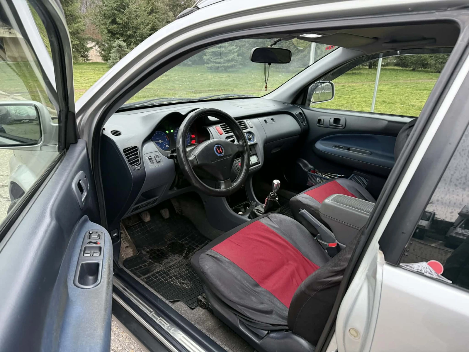 Honda Hr-v 4WD, снимка 10 - Автомобили и джипове - 54034049