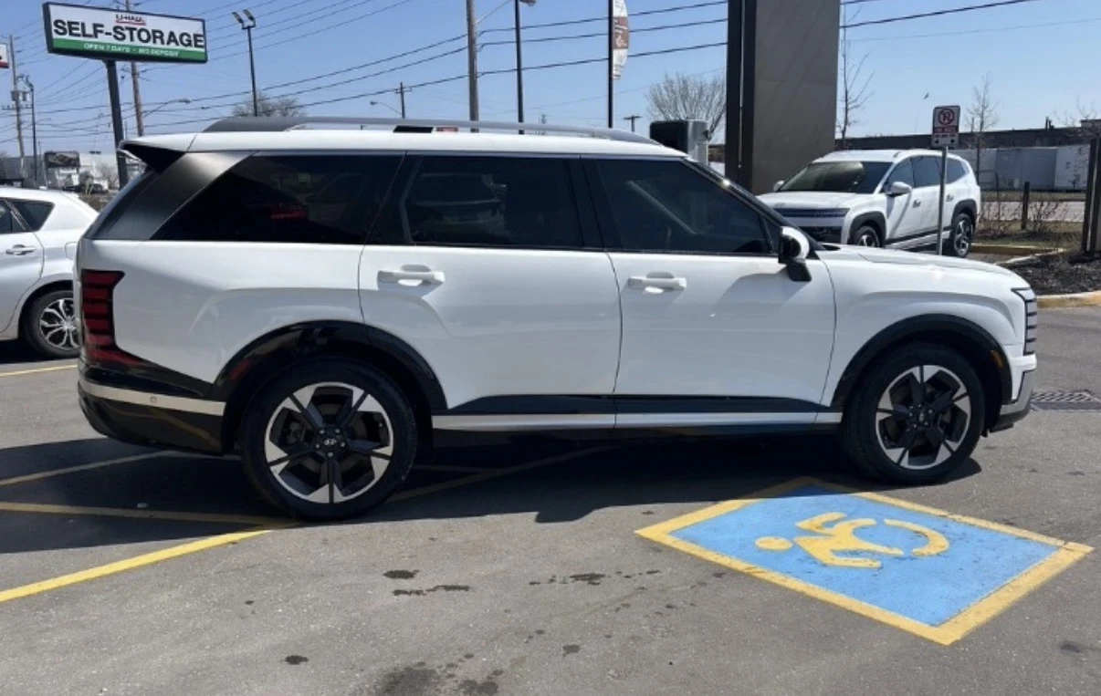 Hyundai Palisade LUXURY * 3 МЕСТА НА ВТОРИЯ РЕД * CARFAX * 2026 * , снимка 2 - Автомобили и джипове - 54654425