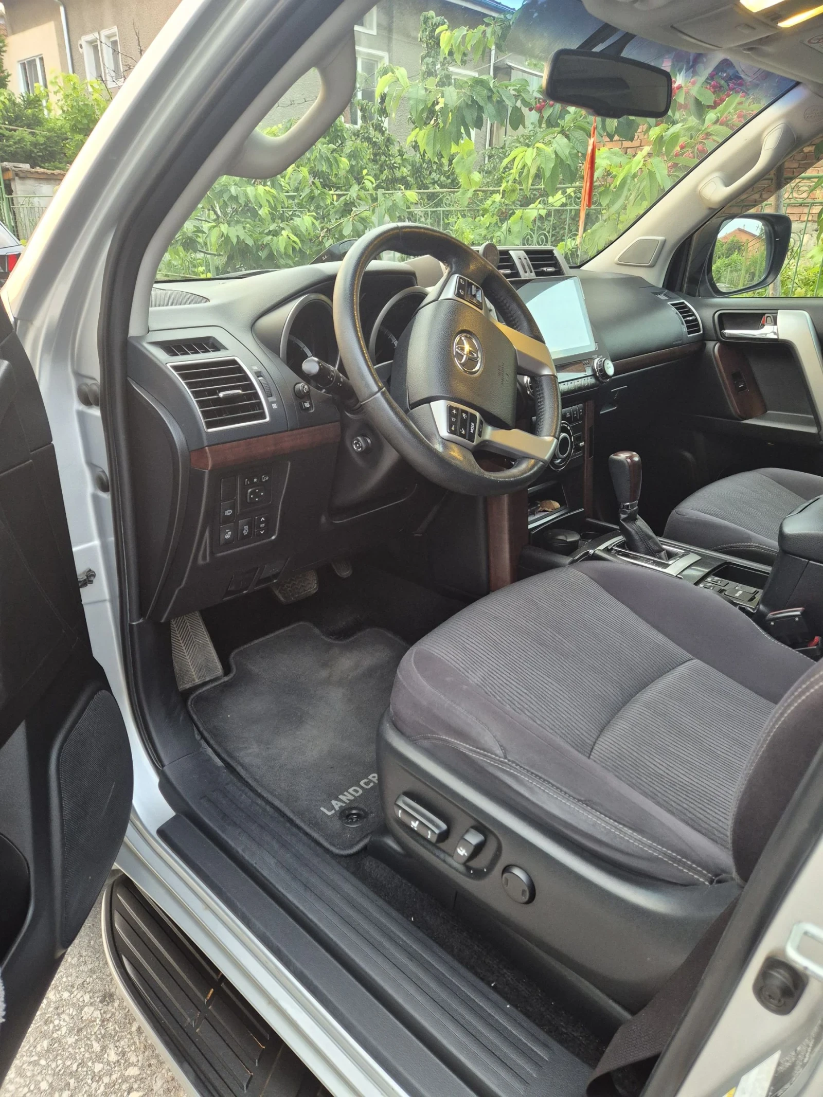 Toyota Land cruiser 150, снимка 15 - Автомобили и джипове - 54861095
