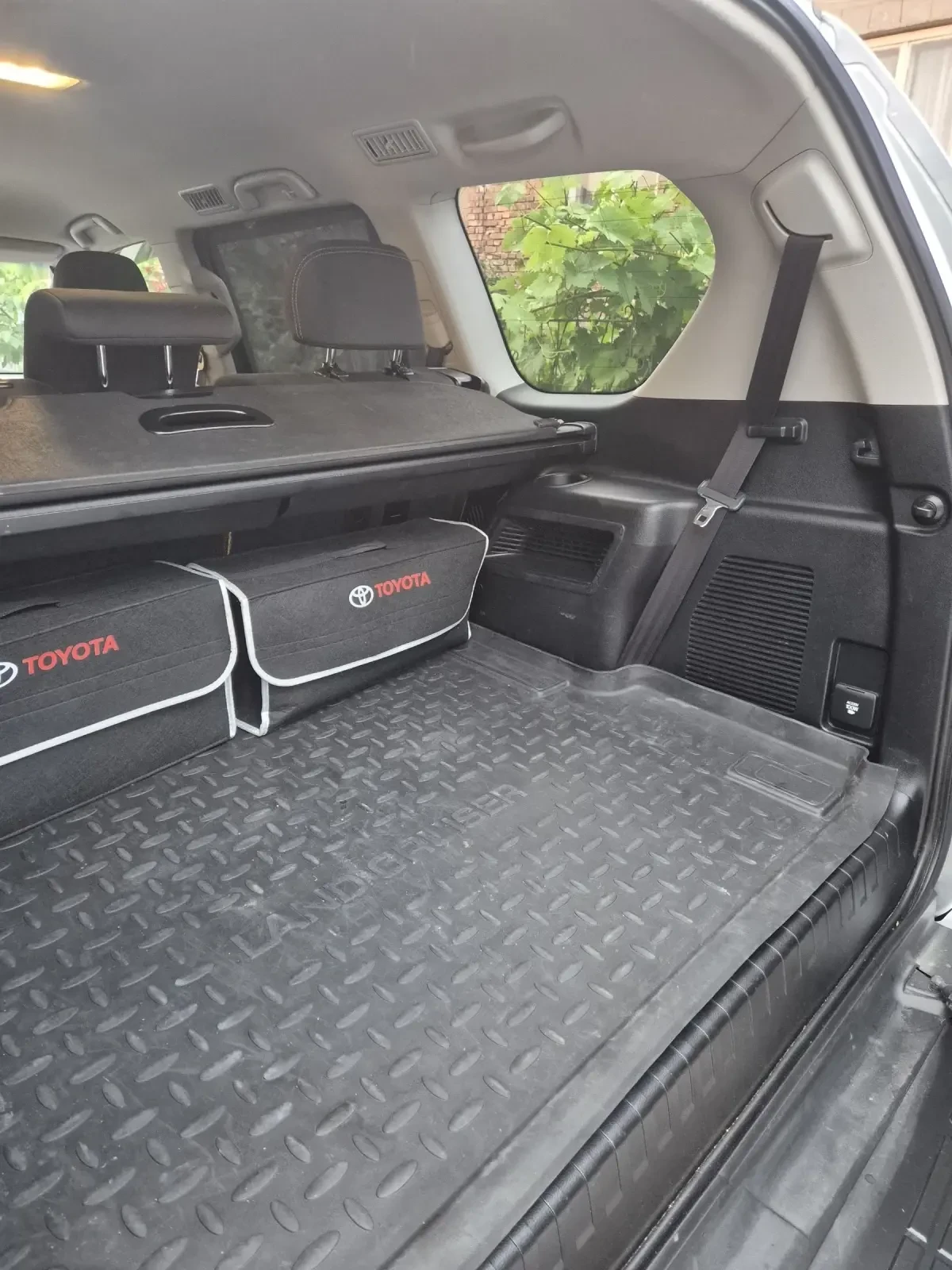 Toyota Land cruiser 150, снимка 5 - Автомобили и джипове - 54861095