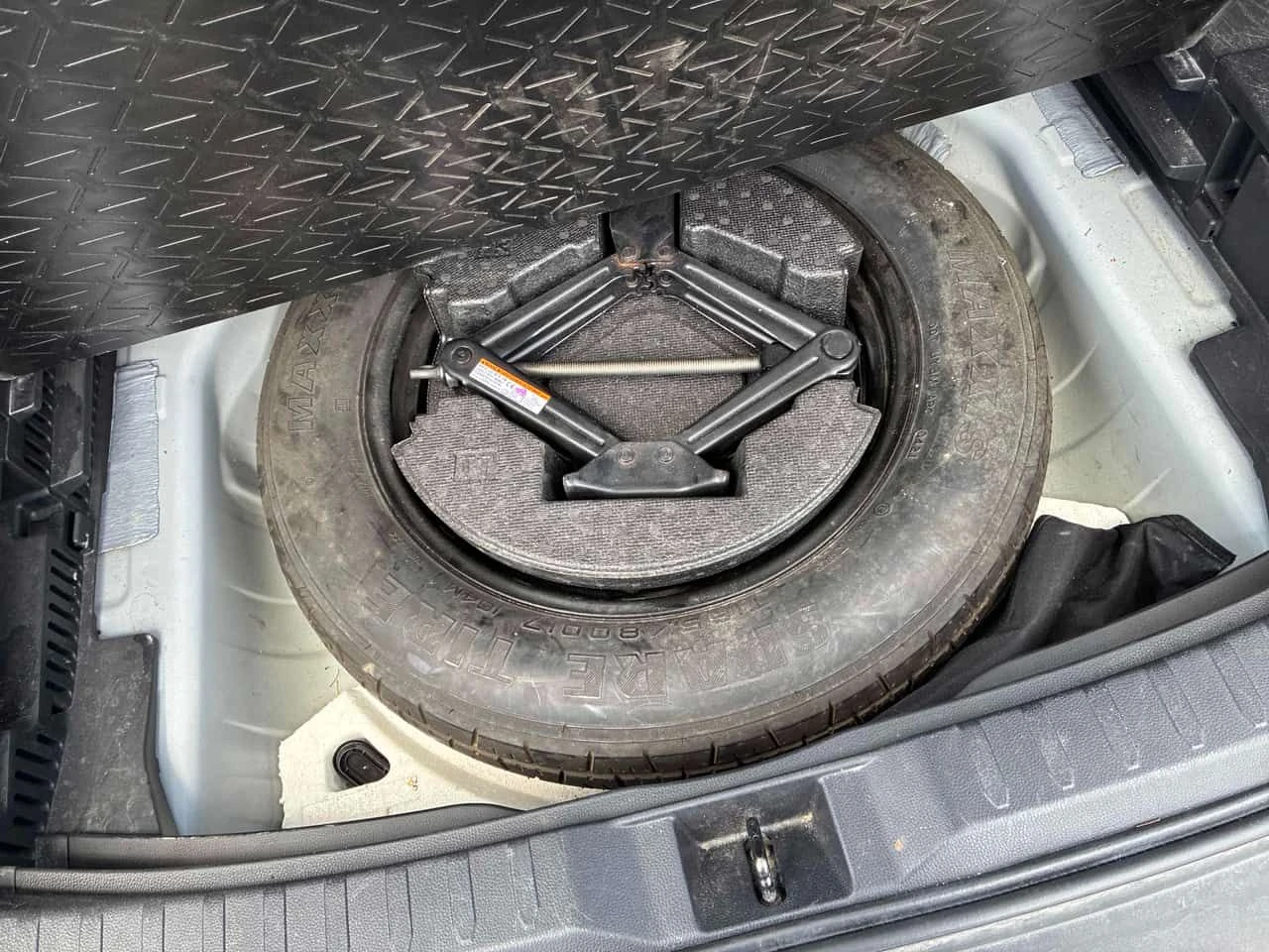 Toyota Rav4 | LE | ПОДГРЕВ | CARFAX | , снимка 10 - Автомобили и джипове - 54886923