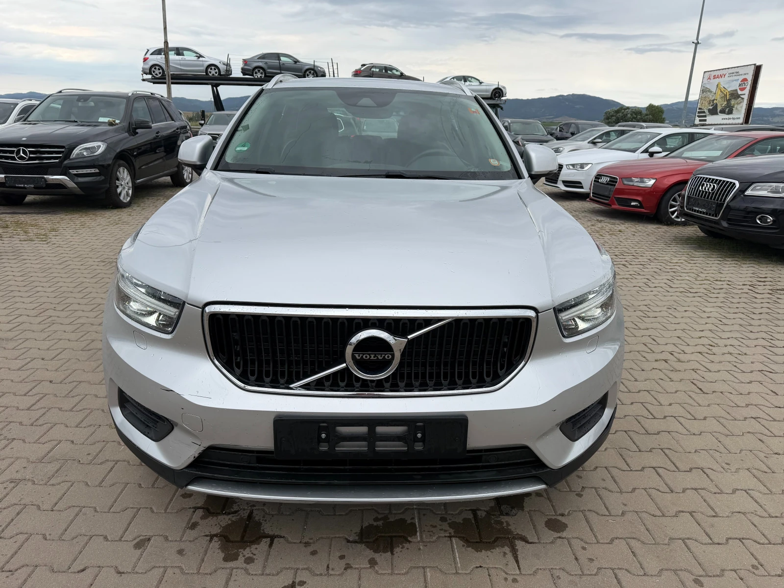 Volvo XC40 2.0i AVTOMAT/NAVI/KOJA EURO 6, снимка 3 - Автомобили и джипове - 55407453