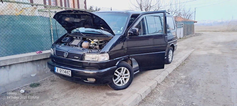 VW Caravelle 2.5 TDI 102 k. D?lga baza i klimatik , снимка 13 - Бусове и автобуси - 48732959