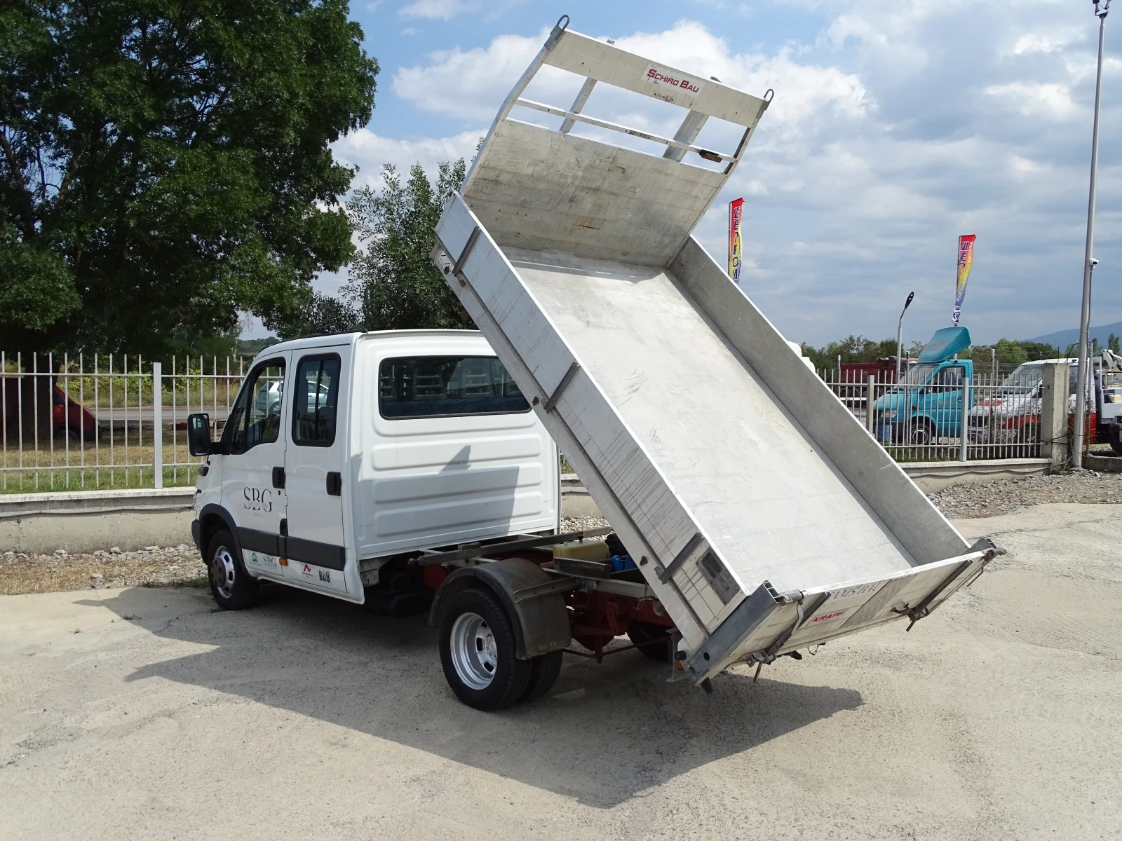 Iveco Daily 35C14 3.0HPI  КАТ. * Б* 7-места, снимка 4 - Бусове и автобуси - 55654849