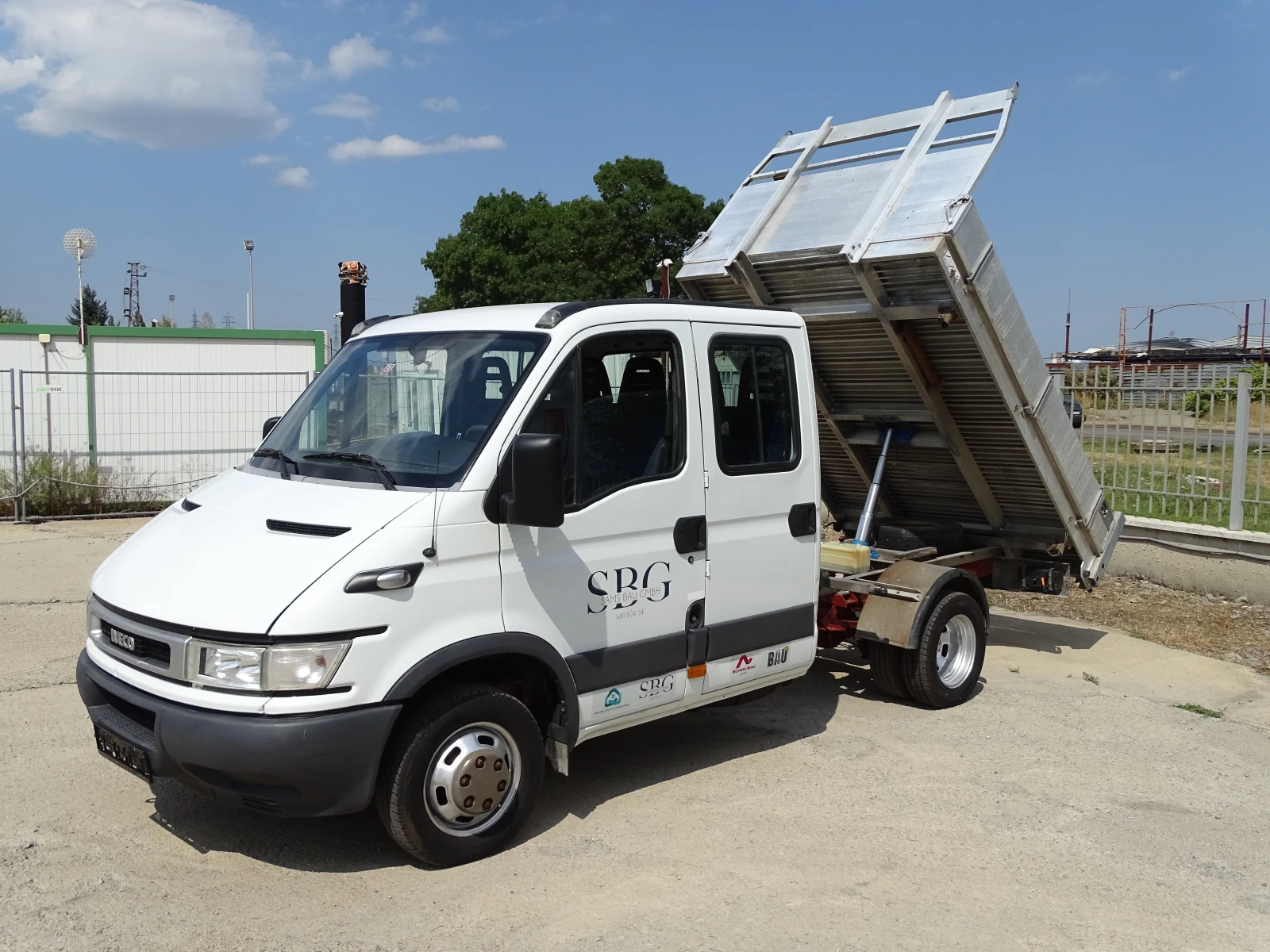Iveco Daily 35C14 3.0HPI  КАТ. * Б* 7-места, снимка 3 - Бусове и автобуси - 55654849